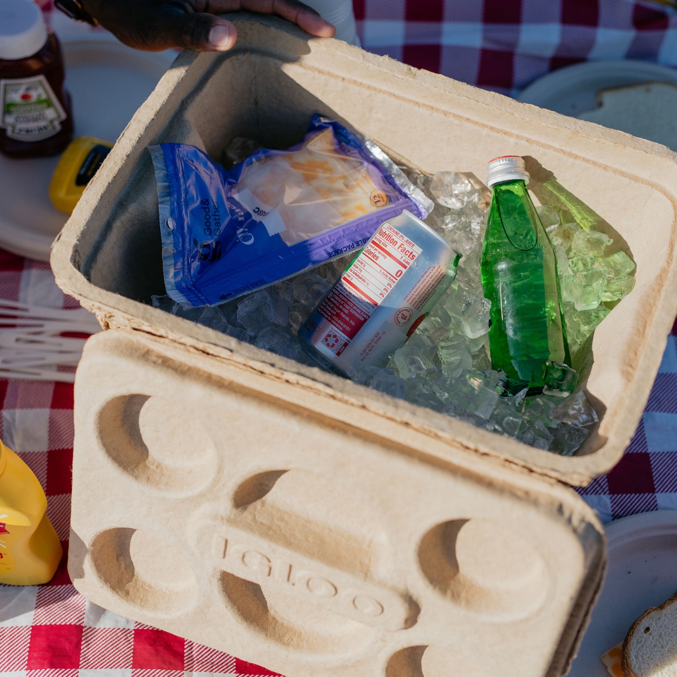 16 Qt. RECOOL Reusable Ice Chest Cooler