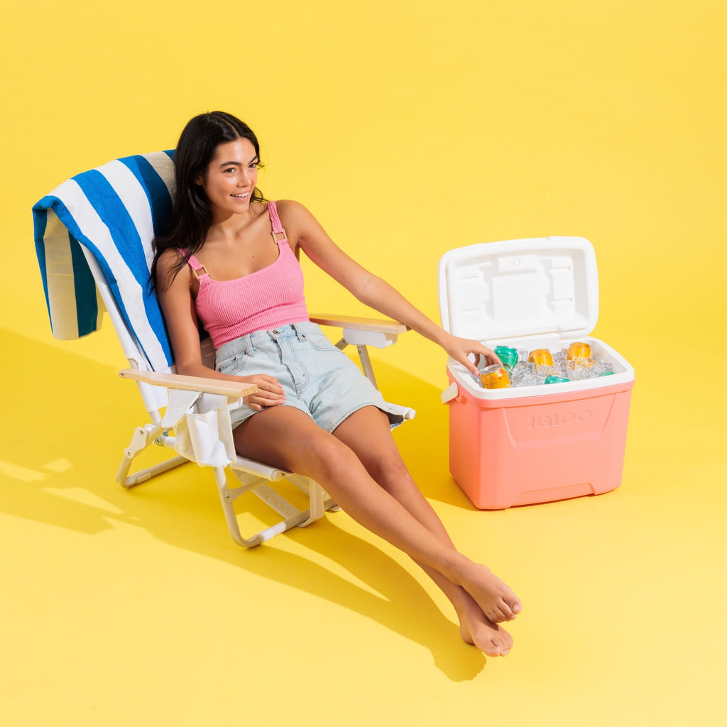 28 QT Laguna Hard-Sided Ice Chest Cooler, Aqua Blue and White
