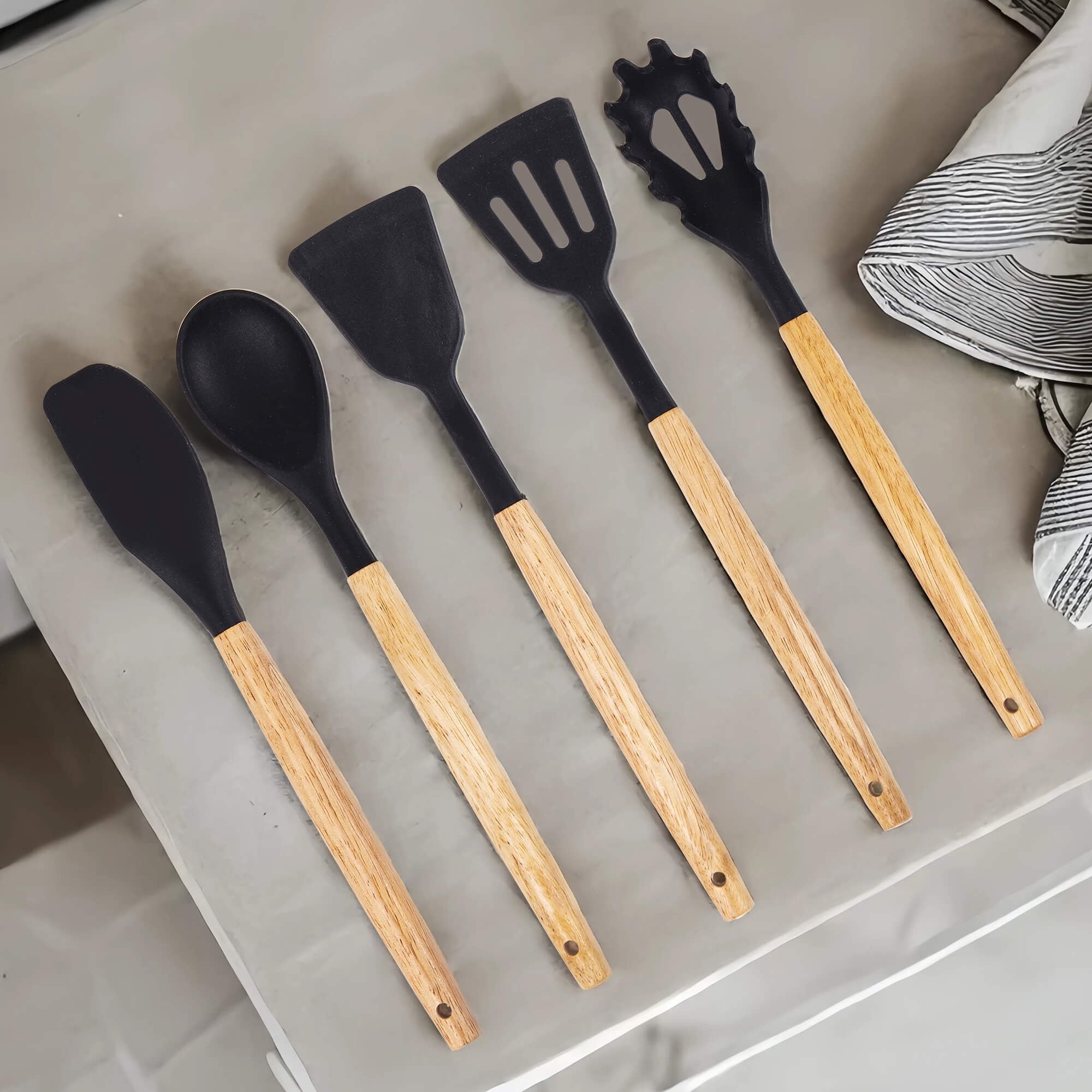 19-Piece Silicone Kitchen Utensil & Knife Set - Heat-Resistant Cooking Tools Non-Stick Safe Gift for Mom or Women Black