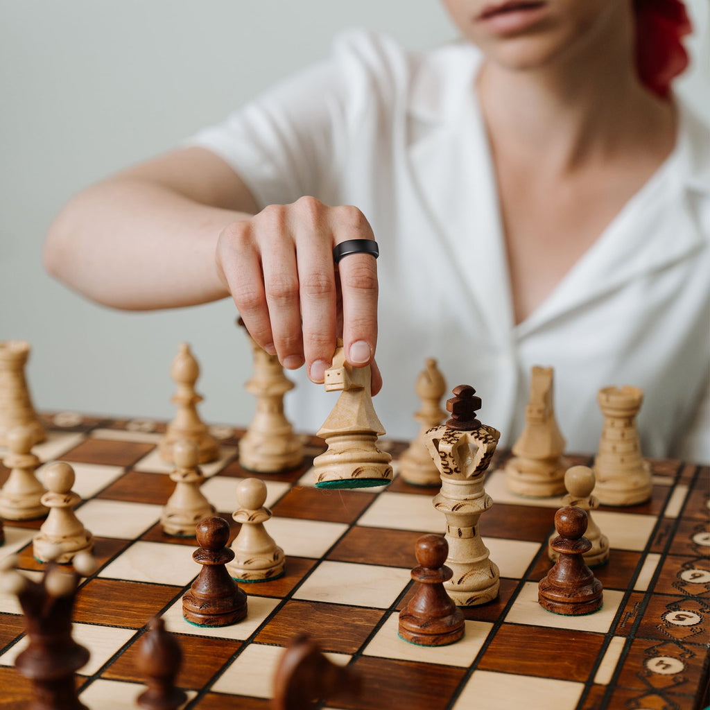 2 Ultra-Thin Smart Ring with Monitoring and Health Tracking (Size 11; Future Silver), 123031101